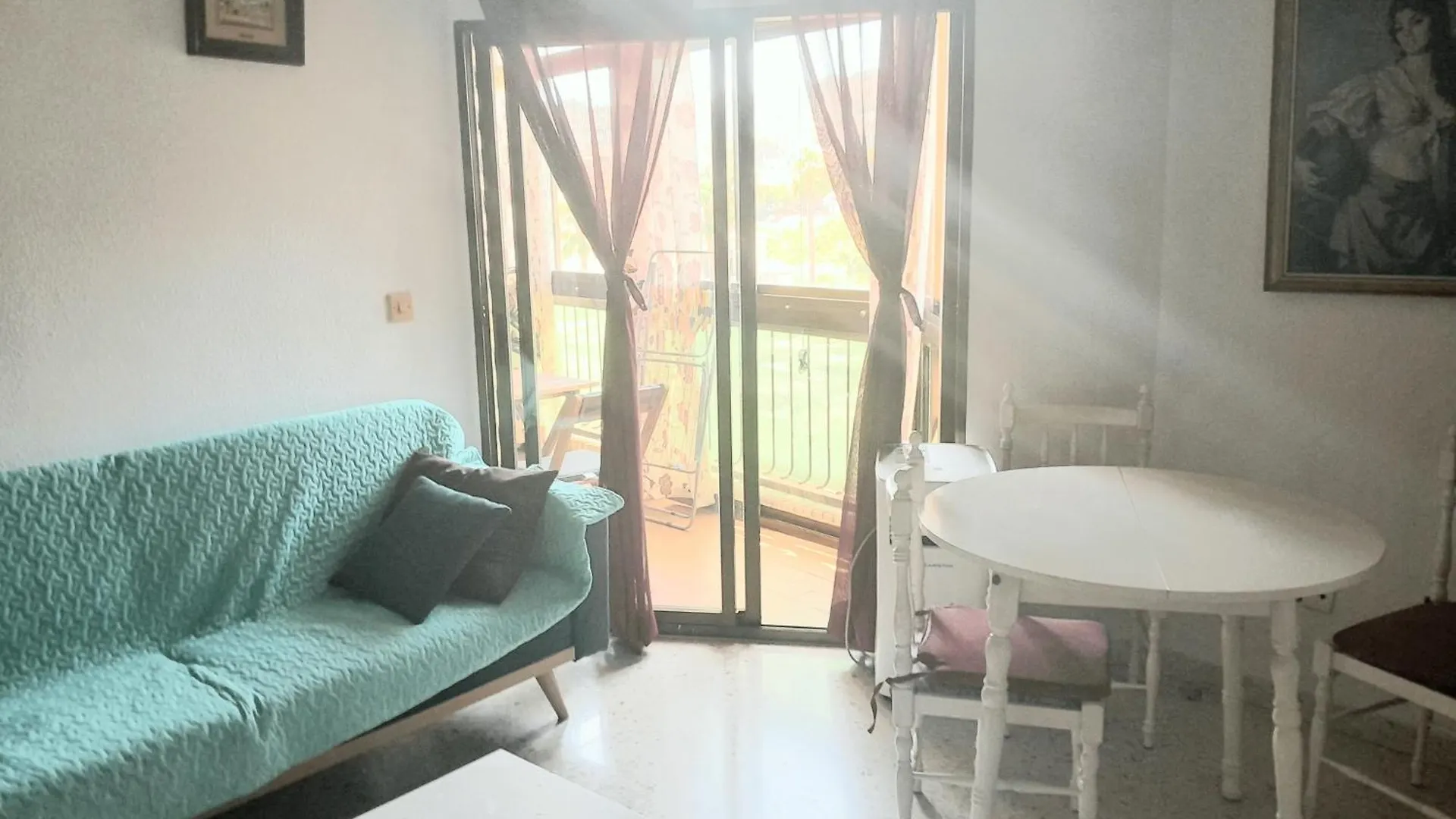 Room In Shared Apartment With Parking Almuñécar Spanien